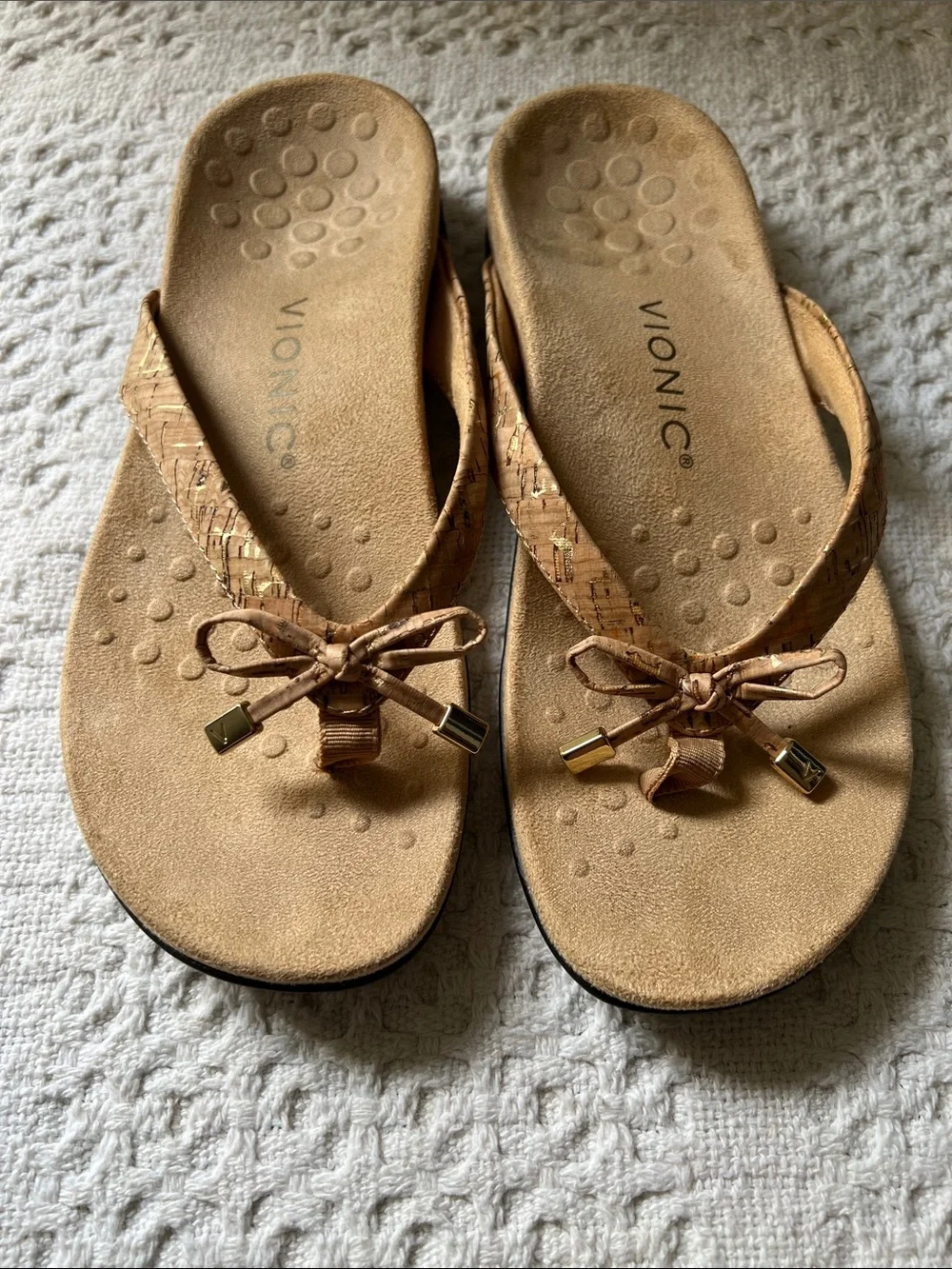 Vionic Bella II toe post sandals size 7.5